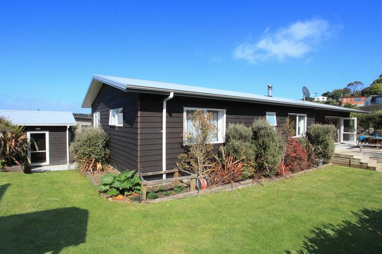 Photo of property in 6 Harakeke Place, Raglan, 3225