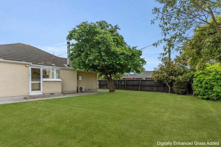 Photo of property in 1 Sevenoaks Drive, Bryndwr, Christchurch, 8053