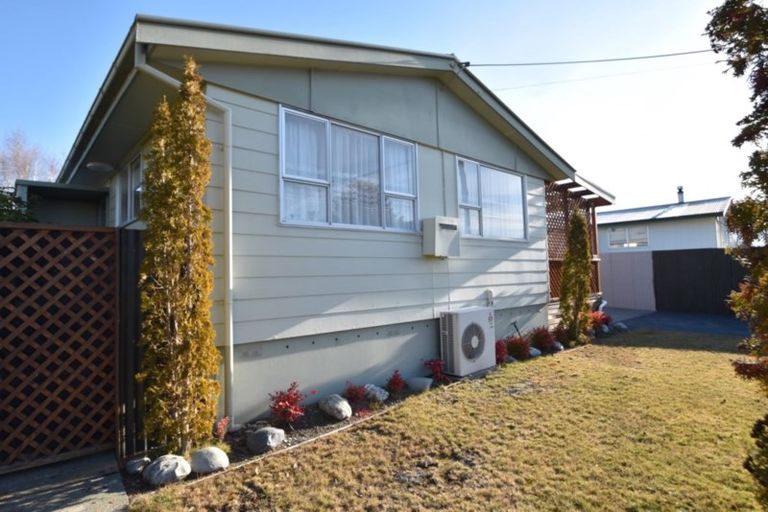 Photo of property in 8 Jollie Road, Twizel, 7901