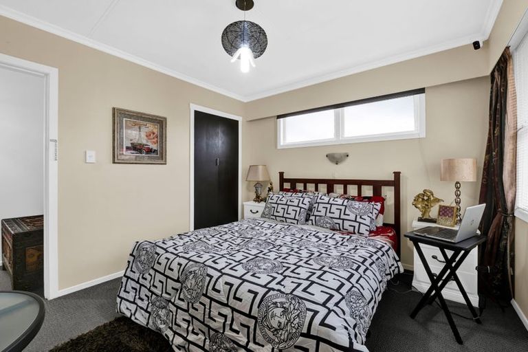 Photo of property in 19 Dives Avenue, Hawera, 4610