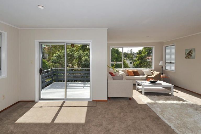 Photo of property in 48 Regency Place, Sunnynook, Auckland, 0632