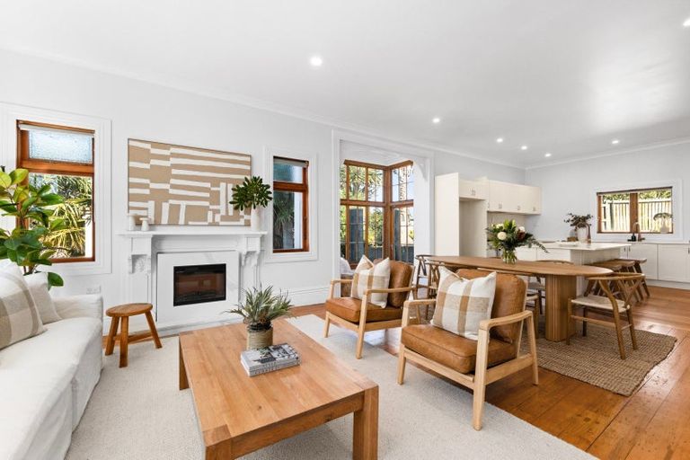 Photo of property in 26 Thompson Road, Bluff Hill, Napier, 4110