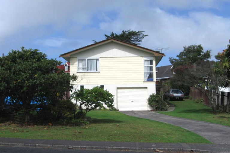Photo of property in 20 Waari Avenue, Sunnyvale, Auckland, 0612
