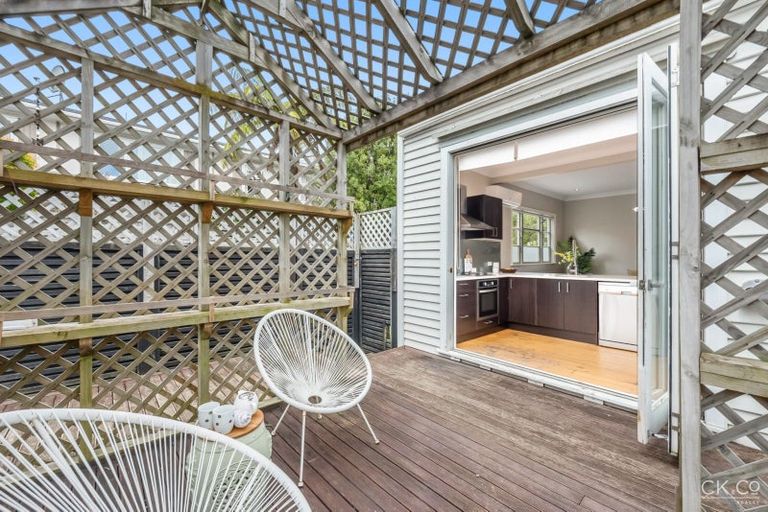 Photo of property in 27a Bauchop Road, Waterloo, Lower Hutt, 5011