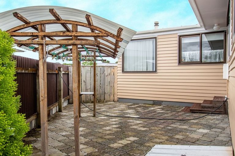 Photo of property in 49 Walton Road, Paraparaumu Beach, Paraparaumu, 5032