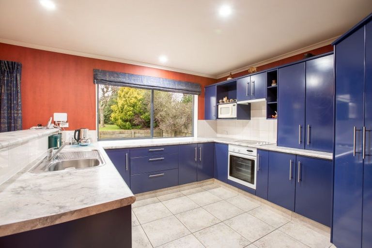 Photo of property in 15 Guinane Street, Dannevirke, 4930