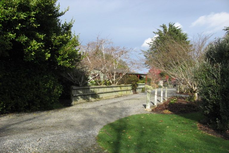 Photo of property in 41 Awarua Road, Otatara, Invercargill, 9879