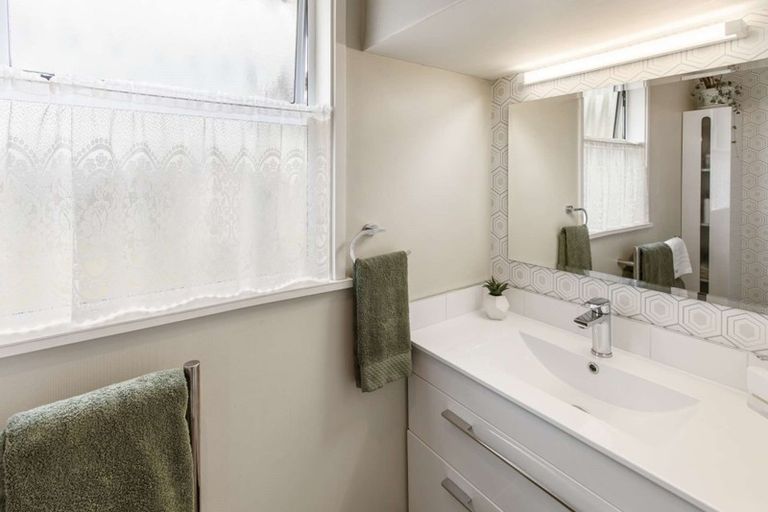 Photo of property in 45 Sutherland Crescent, Westbrook, Palmerston North, 4412