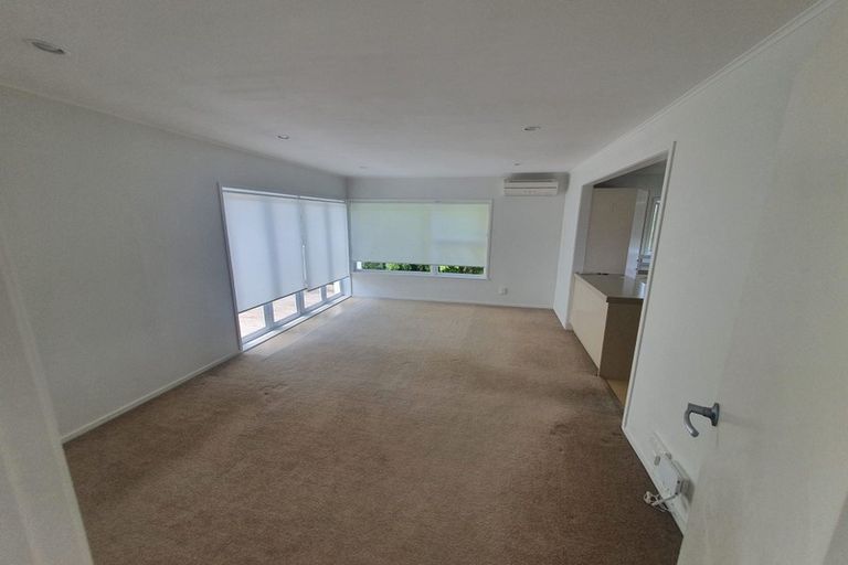 Photo of property in 3/16 Northumberland Avenue, Belmont, Auckland, 0622