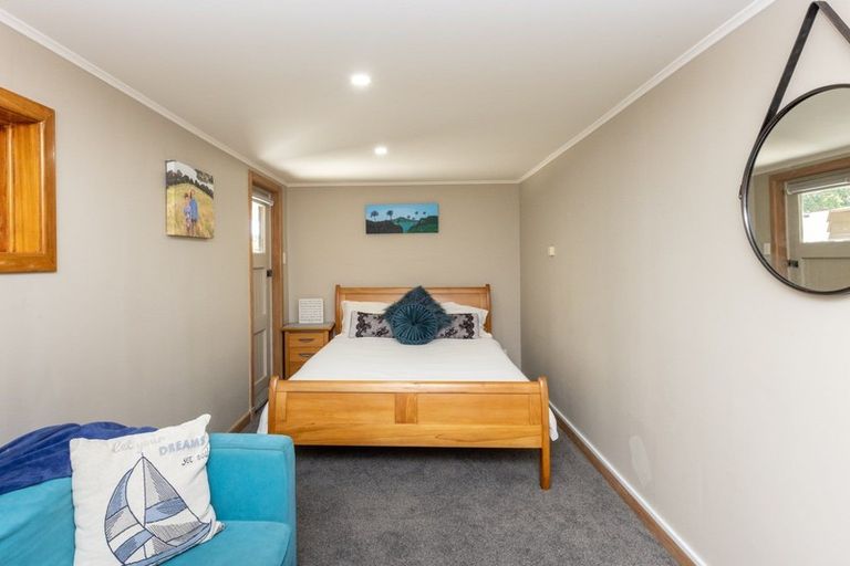 Photo of property in 1 Coleman Terrace, Hospital Hill, Napier, 4110