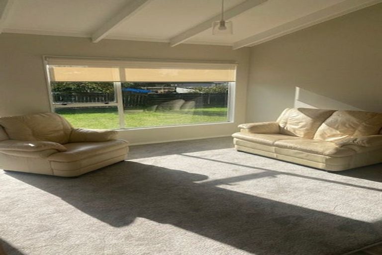 Photo of property in 26 Ranui Avenue, Ranui, Auckland, 0612