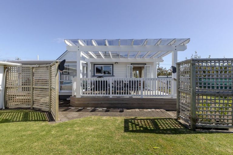 Photo of property in 14 Mouatt Street, Waitara, 4320