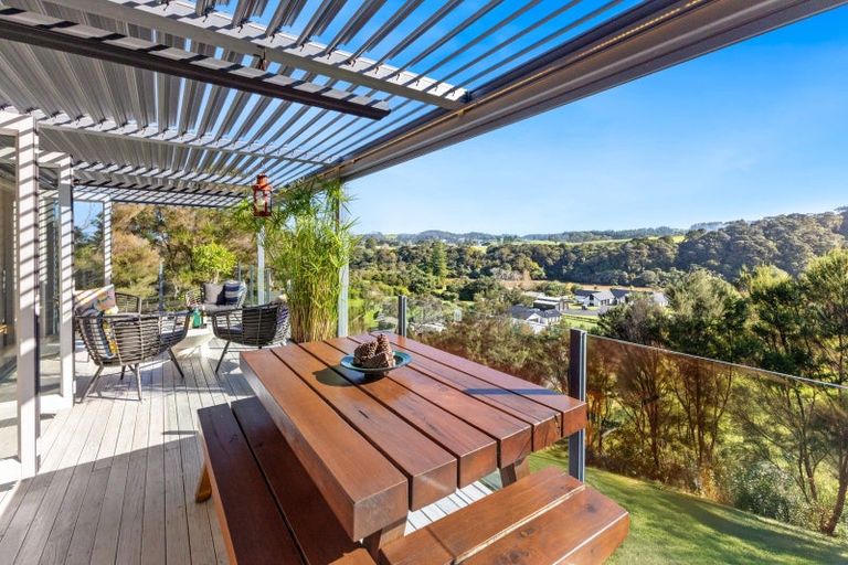 Photo of property in 93a Yorke Road, Haruru, 0204