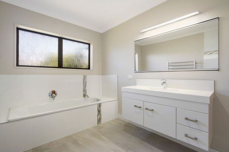 Photo of property in 88 Hamurana Road, Omokoroa, 3114