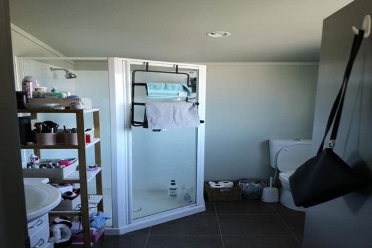 Photo of property in 64e Sheridan Terrace, Johnsonville, Wellington, 6037