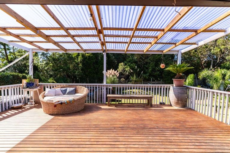 Photo of property in 106 Komiti Road, Tinopai, Matakohe, 0593