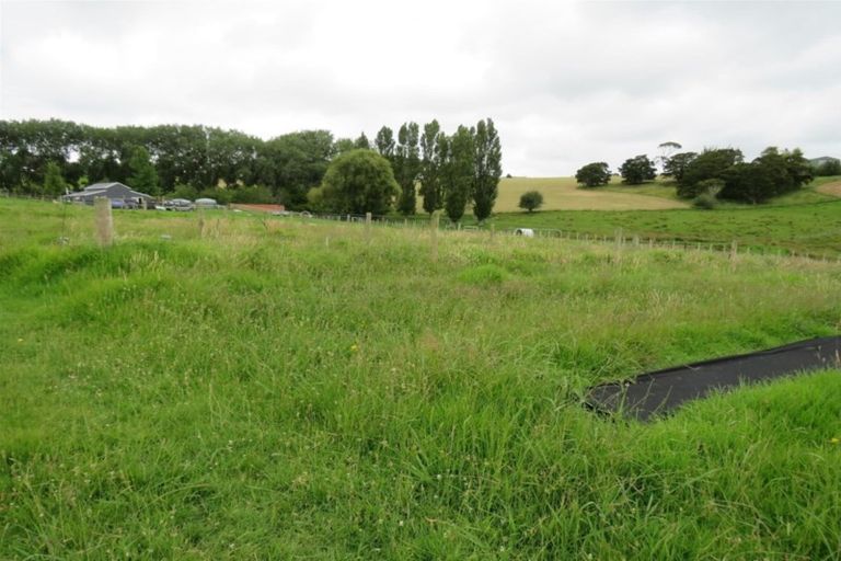 Photo of property in 23 Church Road, Matakohe, 0593