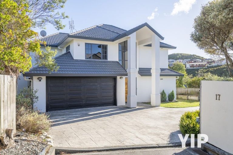 Photo of property in 17 Claverton Grove, Churton Park, Wellington, 6037