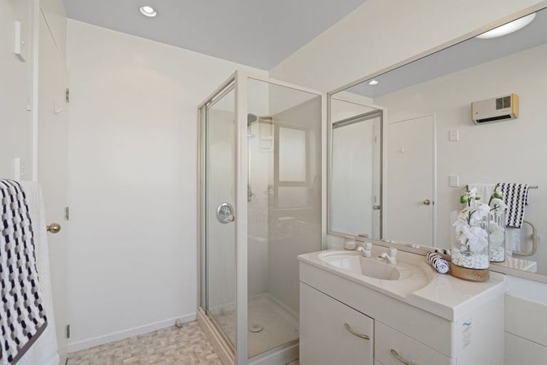 Photo of property in 23 Wittys Road, Avonhead, Christchurch, 8042