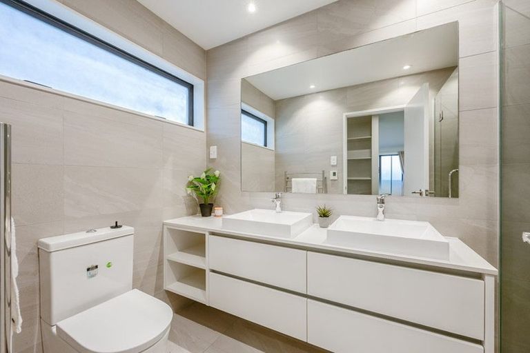 Photo of property in 2 James Mcleod Way, Silverdale, 0932