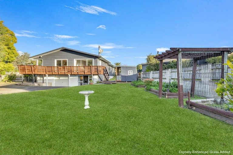 Photo of property in 2 Ashford Place, Havelock North, 4130