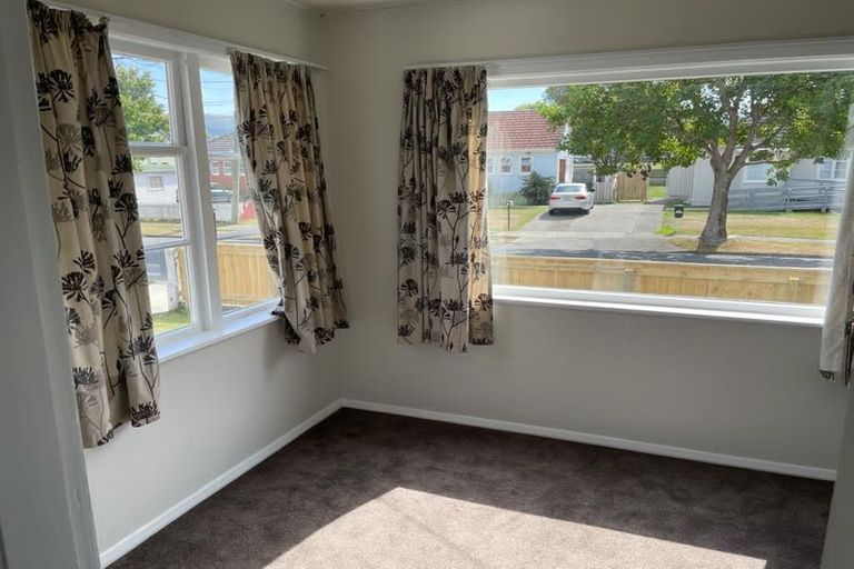 Photo of property in 40 Shearer Crescent, Naenae, Lower Hutt, 5011