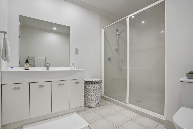 Photo of property in 3/8 Monte Cassino Place, Birkdale, Auckland, 0626