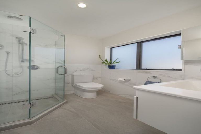 Photo of property in 118a Gracechurch Drive, Flat Bush, Auckland, 2016