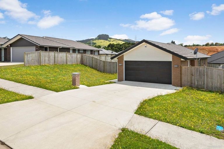 Photo of property in 96 Hillpark Drive, Pokeno, 2402