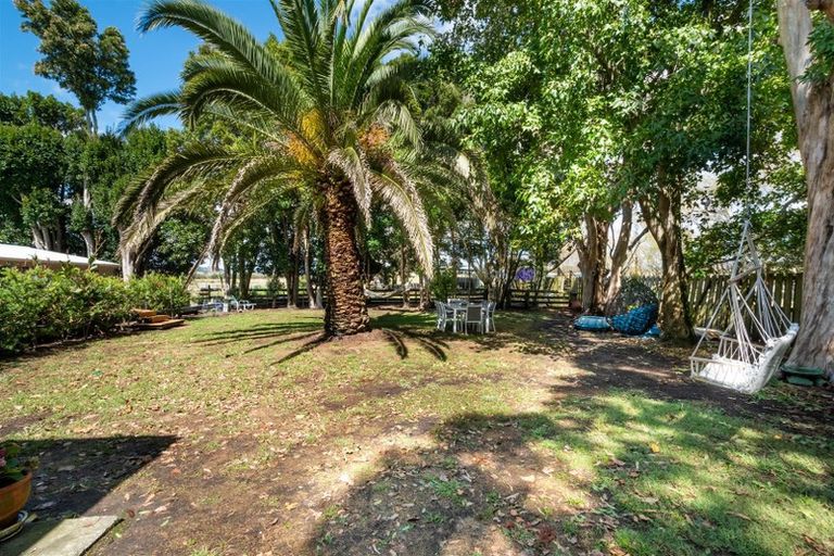 Photo of property in 2162 State Highway 16, Helensville, 0875