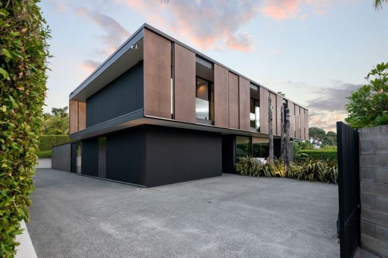 Photo of property in 7a Palmer Crescent, Mission Bay, Auckland, 1071