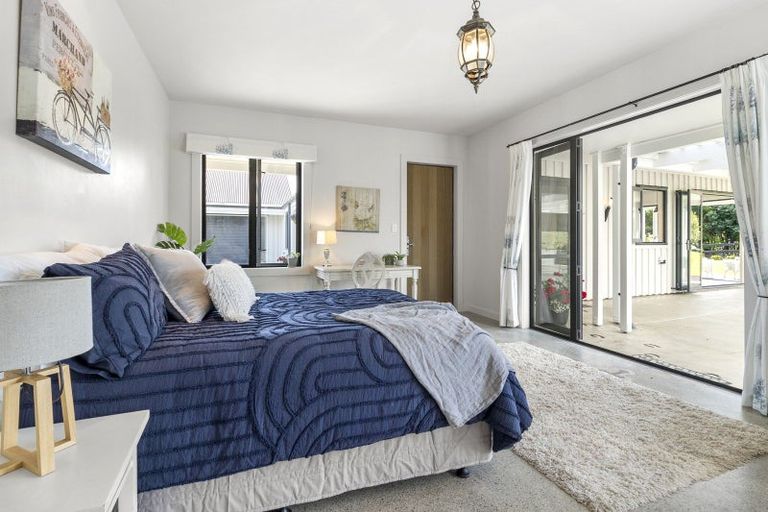 Photo of property in 24 Ellett Road West, Karaka, Papakura, 2580