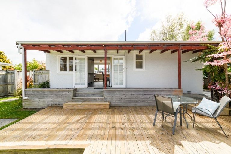 Photo of property in 26 Galway Avenue, Hokowhitu, Palmerston North, 4410