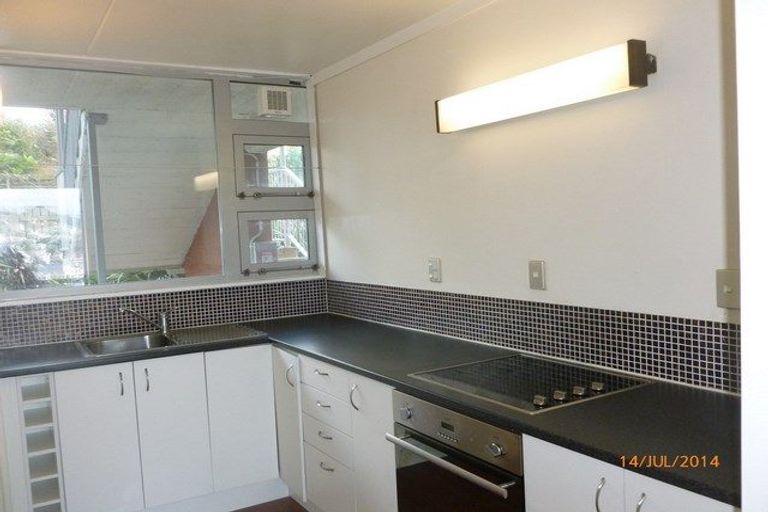 Photo of property in Mccallister Heights, 7/381 Adelaide Road, Newtown, Wellington, 6021