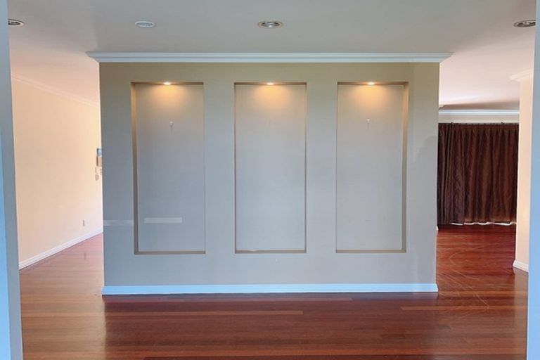 Photo of property in 17 Harrowglen Drive, Northcross, Auckland, 0632