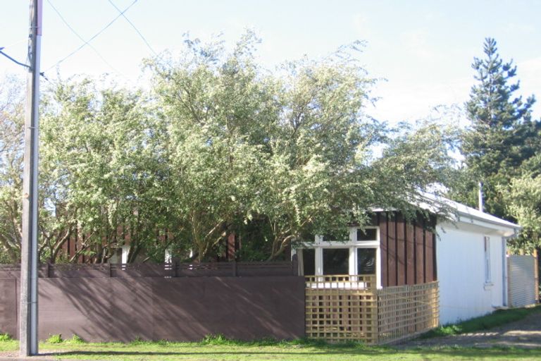 Photo of property in 1 Donald Street, Featherston, 5710