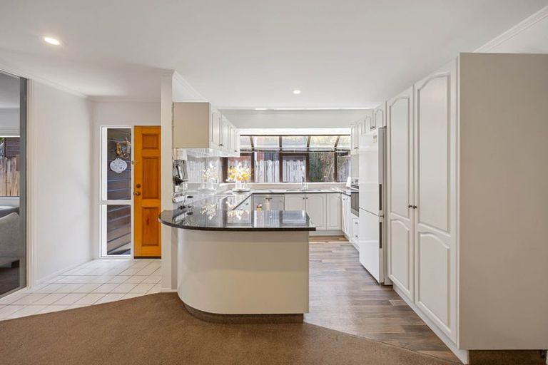 Photo of property in 2/28 Britannia Place, Half Moon Bay, Auckland, 2012