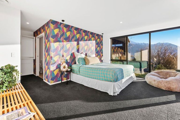 Photo of property in 39 Farrant Drive, Wanaka, 9305