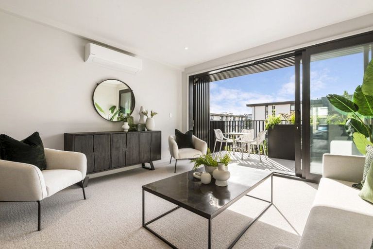 Photo of property in 11b Windlass Street, Long Bay, Auckland, 0630