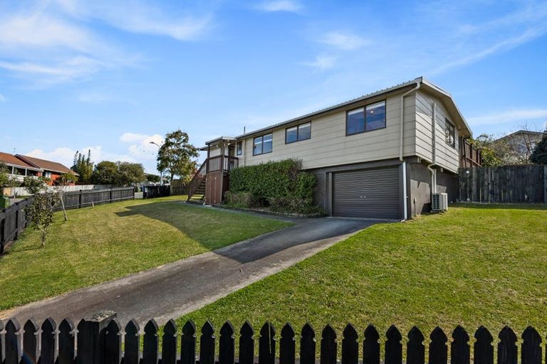 Photo of property in 5 Elizabeth Drive, West Harbour, Auckland, 0618