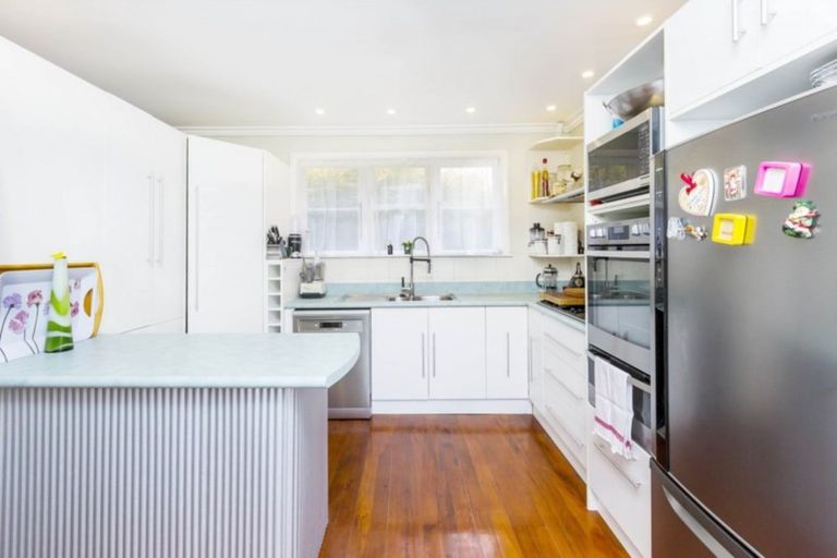 Photo of property in 5 Maher Street, Elderslea, Upper Hutt, 5018