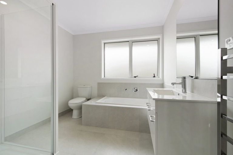 Photo of property in 5 Awa Avenue, Helensville, 0800