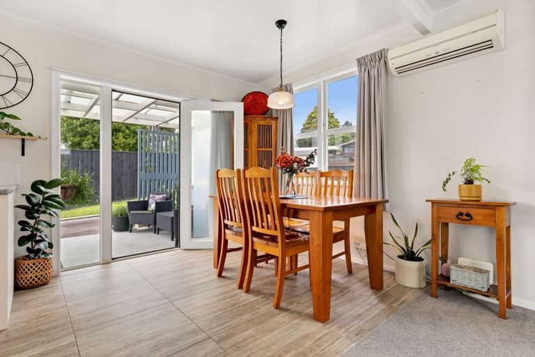 Photo of property in 55 Welcome Bay Road, Welcome Bay, Tauranga, 3112
