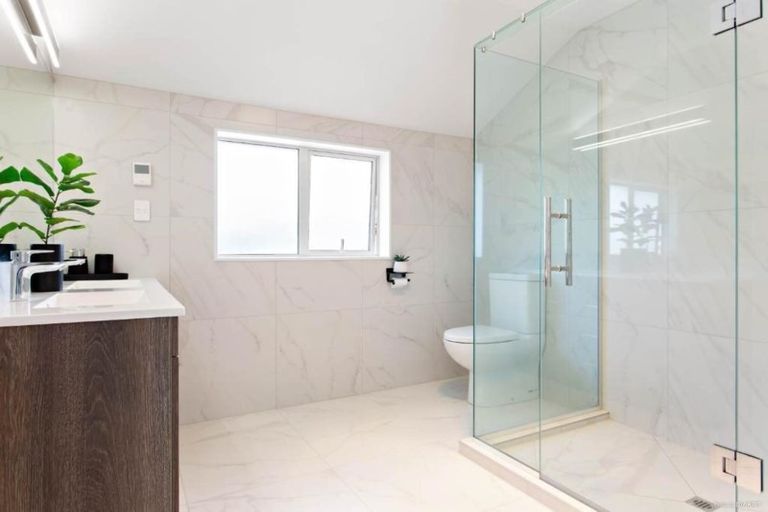 Photo of property in 109 Kowhai Road, Mairangi Bay, Auckland, 0630