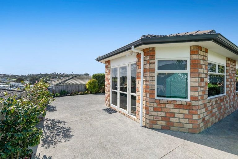 Photo of property in 16 Elan Place, Stanmore Bay, Whangaparaoa, 0932