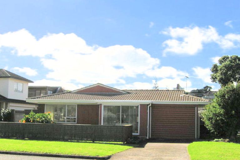 Photo of property in 2/16 Hattaway Avenue, Bucklands Beach, Auckland, 2012