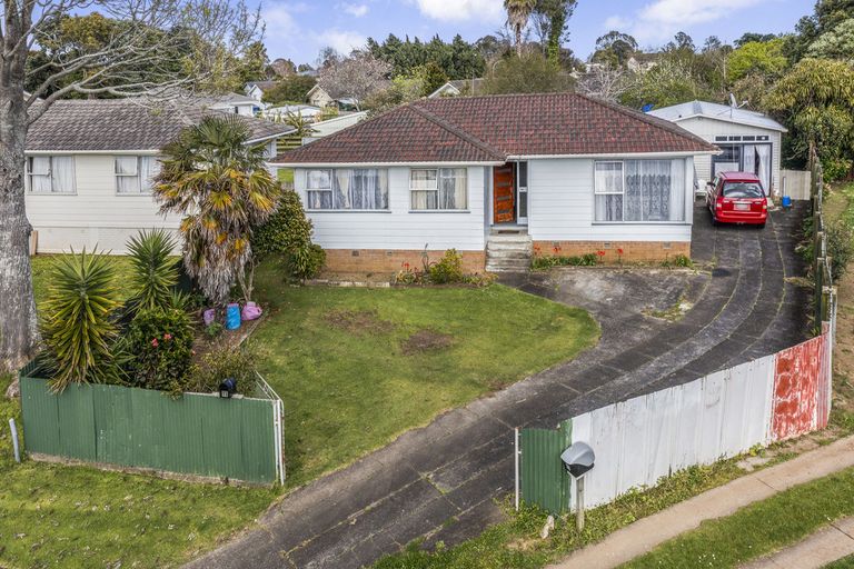 Photo of property in 16 Wenlock Place, Manurewa, Auckland, 2102