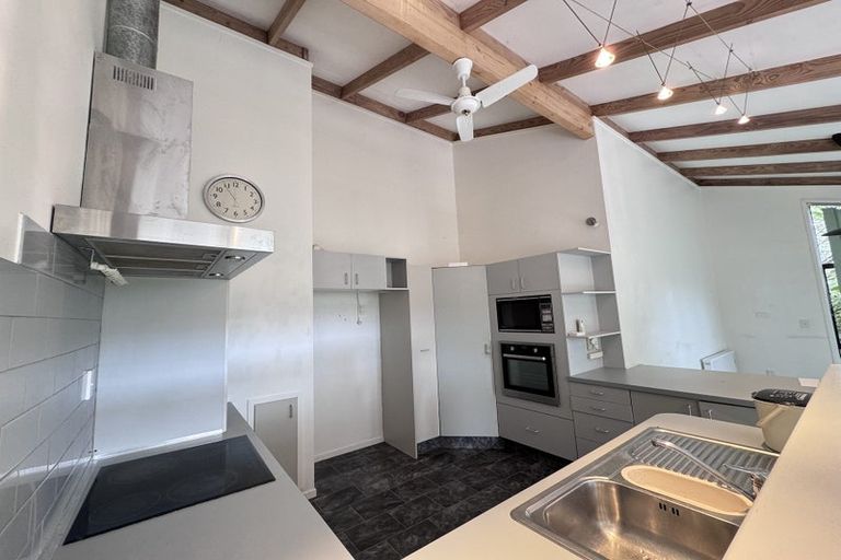 Photo of property in 949 East Coast Road, Torbay, Auckland, 0630