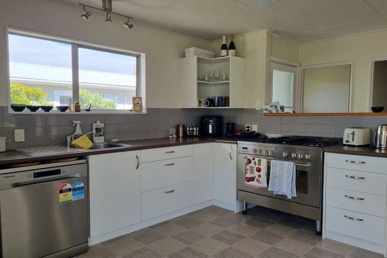 Photo of property in 8 Frederick Street, Carterton, 5713