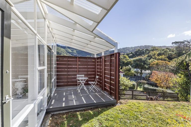 Photo of property in 22 Larsen Crescent, Tawa, Wellington, 5028